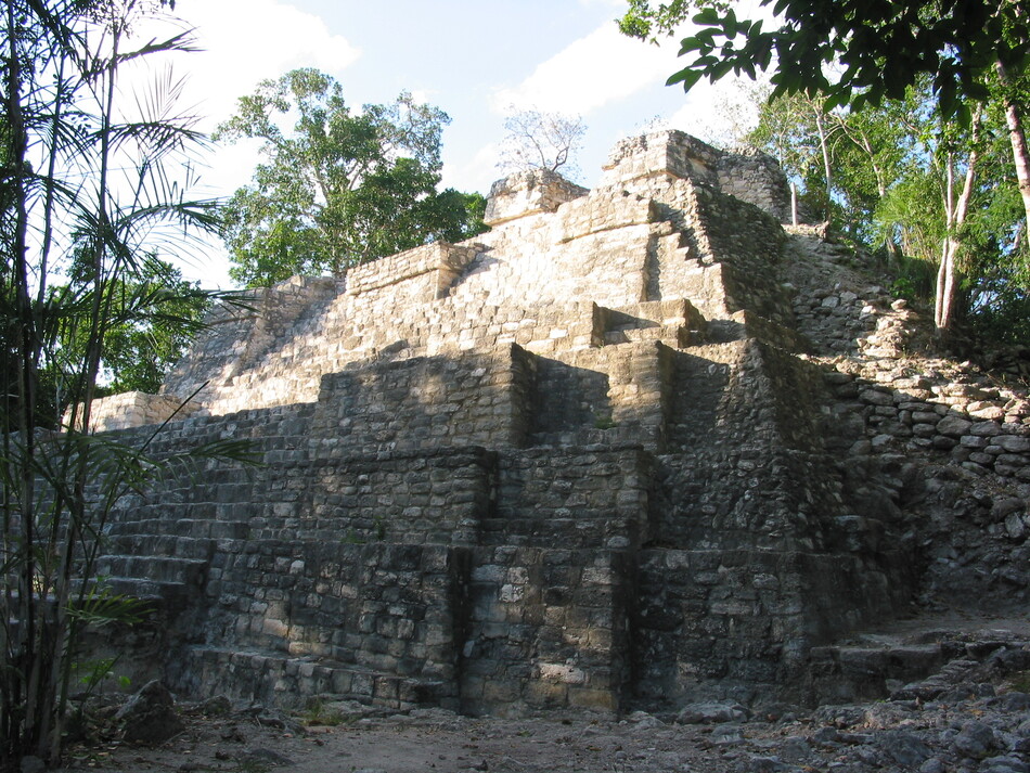 calakmul-y-balamku