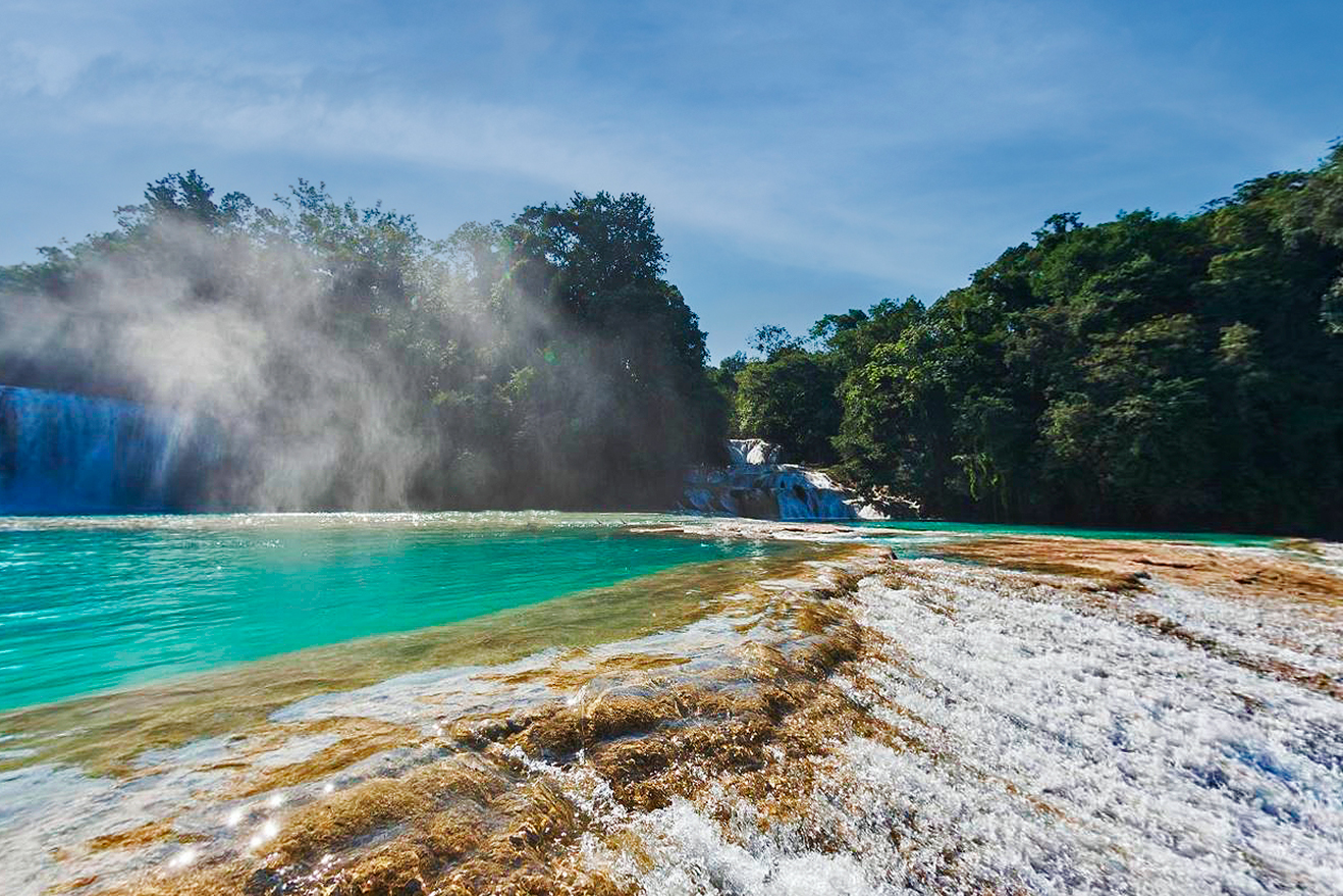 cascadas-de-agua-azul-misolha-y-zona-arqueologica-de-palenque-ida-y-vuelta